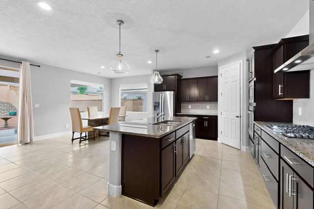 9105 Cambrils Drive NW, Albuquerque, NM 87114