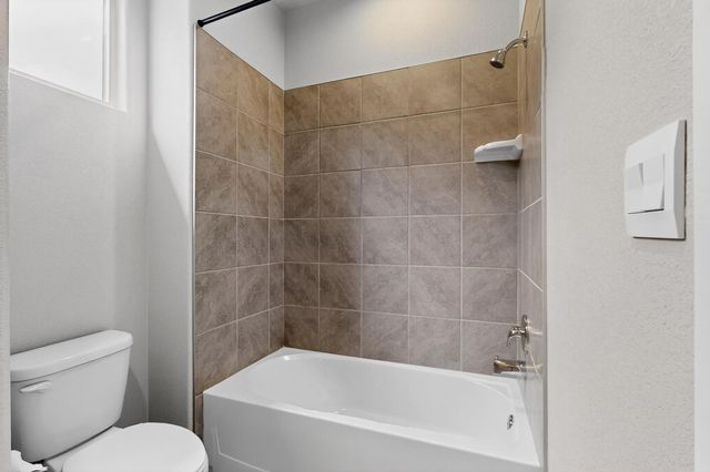 9105 Cambrils Drive NW, Albuquerque, NM 87114