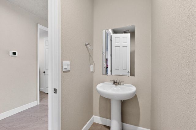 9105 Cambrils Drive NW, Albuquerque, NM 87114