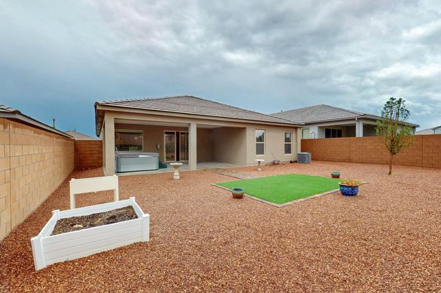 9105 Cambrils Drive NW, Albuquerque, NM 87114