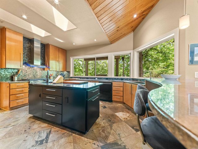11 Paraiso Lane, Hot Springs Village, AR 71909