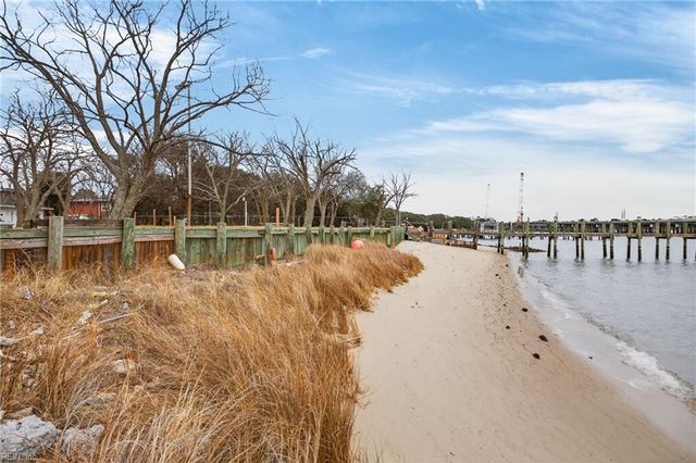 1017 Little Bay AVE, Norfolk, VA 23503