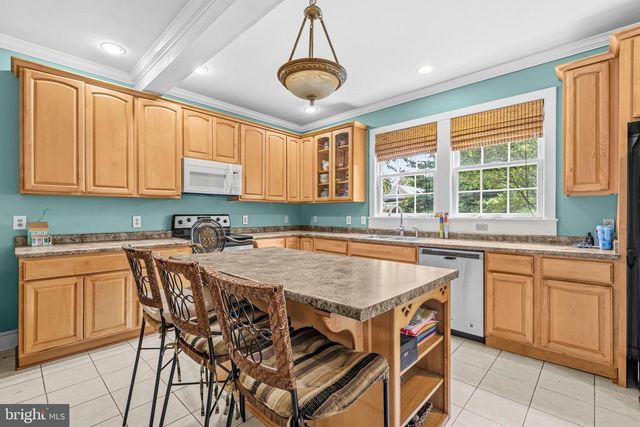 606 EDWARDS FERRY RD NE, Leesburg, VA 20176