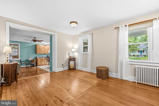 606 EDWARDS FERRY RD NE, Leesburg, VA 20176