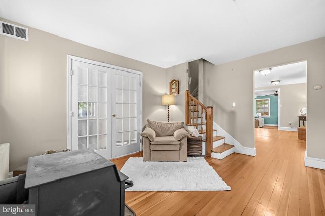 606 EDWARDS FERRY RD NE, Leesburg, VA 20176