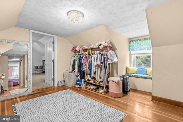 606 EDWARDS FERRY RD NE, Leesburg, VA 20176