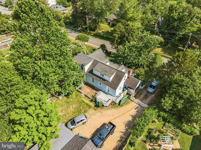 606 EDWARDS FERRY RD NE, Leesburg, VA 20176