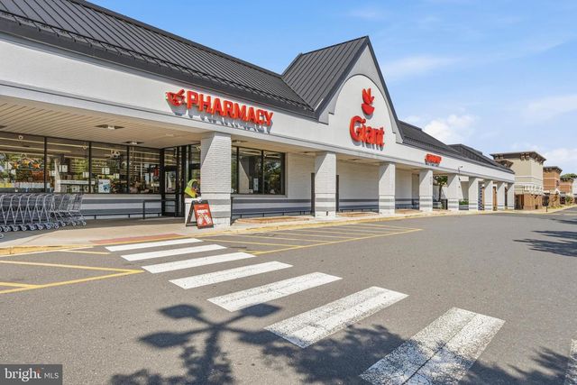 606 EDWARDS FERRY RD NE, Leesburg, VA 20176