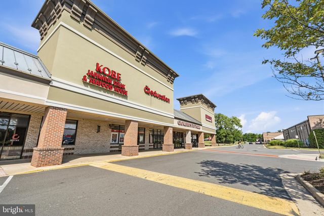 606 EDWARDS FERRY RD NE, Leesburg, VA 20176