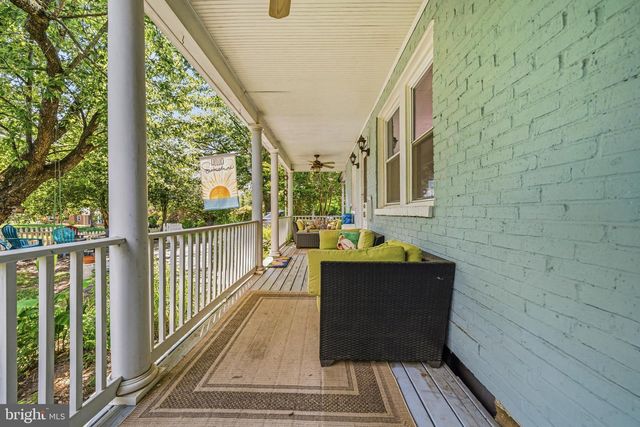 606 EDWARDS FERRY RD NE, Leesburg, VA 20176