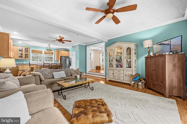 606 EDWARDS FERRY RD NE, Leesburg, VA 20176