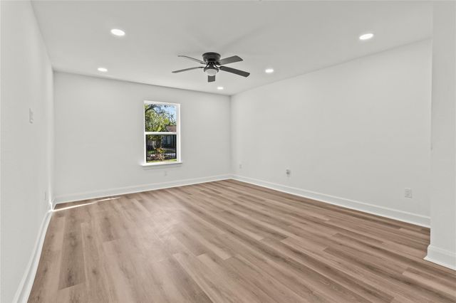 3030 Roe Drive, Houston, TX 77087