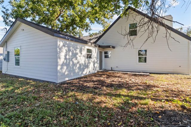 3030 Roe Drive, Houston, TX 77087