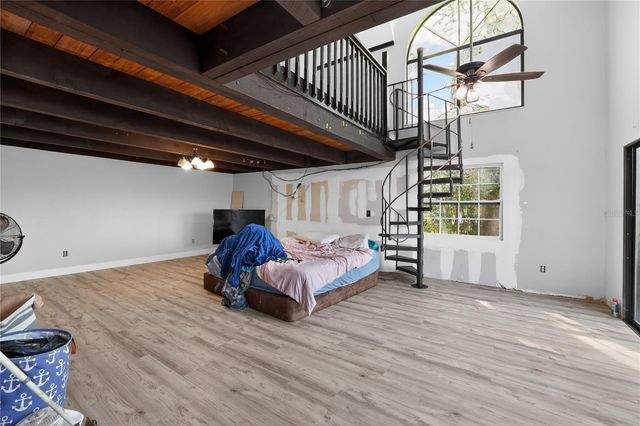 8111 N MOBLEY ROAD, Odessa, FL 33556