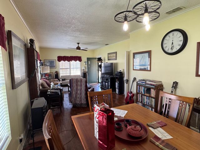 707 N River Street, Seymour, TX 76380