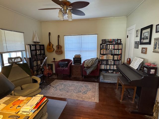 707 N River Street, Seymour, TX 76380