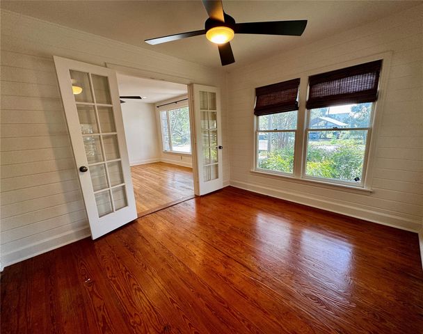 2012 De Verne ST, Austin, TX 78704