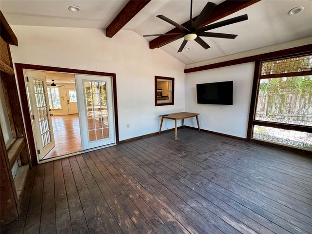 2012 De Verne ST, Austin, TX 78704