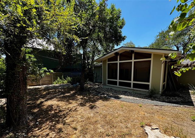2012 De Verne ST, Austin, TX 78704