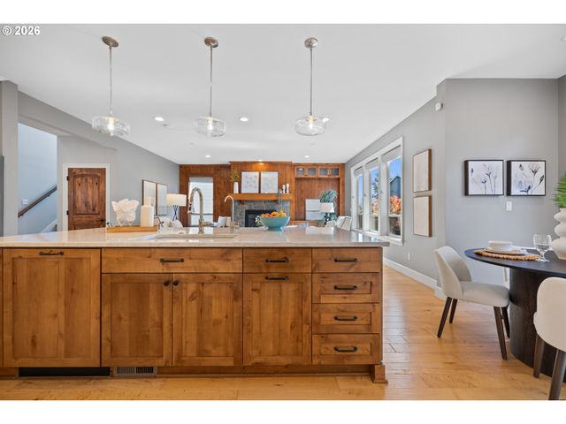 1347 Nw 114TH Ave, Portland, OR 97229