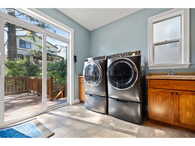 1347 Nw 114TH Ave, Portland, OR 97229