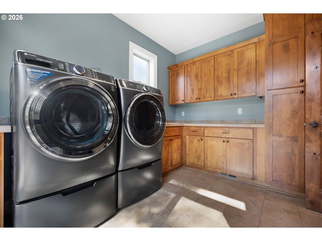 1347 Nw 114TH Ave, Portland, OR 97229