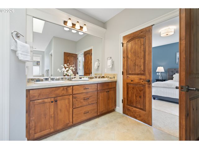1347 Nw 114TH Ave, Portland, OR 97229