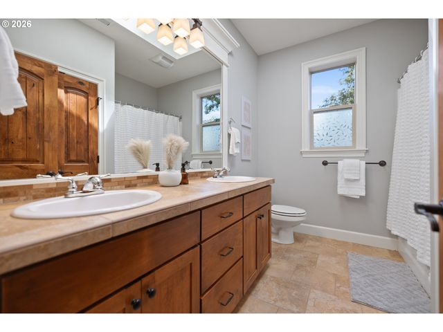 1347 Nw 114TH Ave, Portland, OR 97229