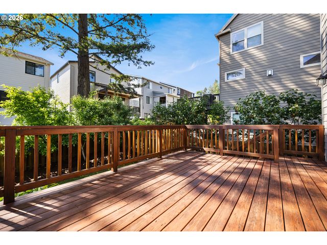 1347 Nw 114TH Ave, Portland, OR 97229
