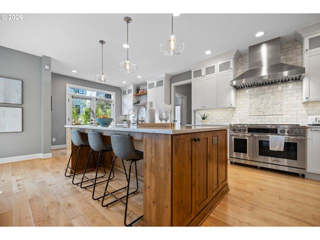 1347 Nw 114TH Ave, Portland, OR 97229