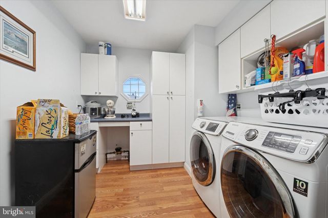 2 BEECH PL, West Deptford, NJ 08096