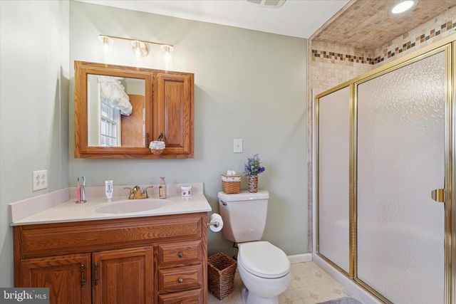 2 BEECH PL, West Deptford, NJ 08096