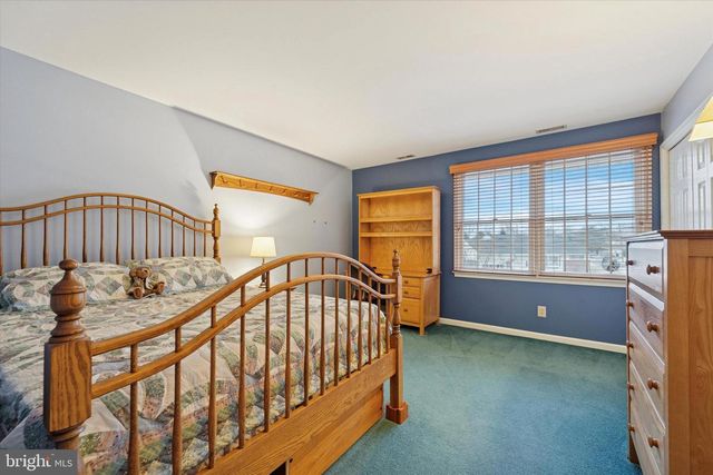 2 BEECH PL, West Deptford, NJ 08096