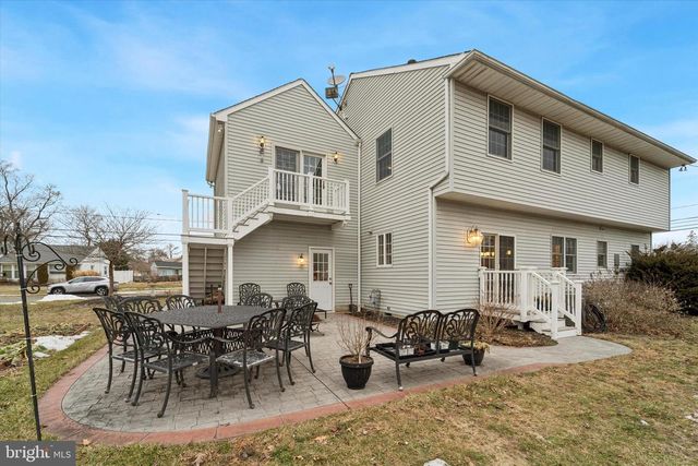 2 BEECH PL, West Deptford, NJ 08096