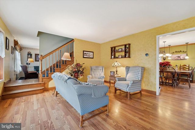 2 BEECH PL, West Deptford, NJ 08096