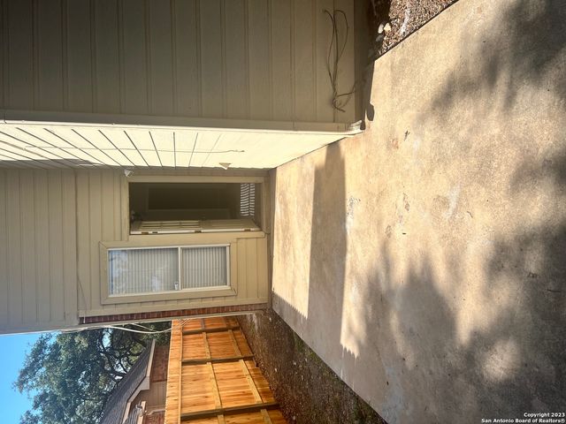 6035 Hart Field, San Antonio, TX 78249