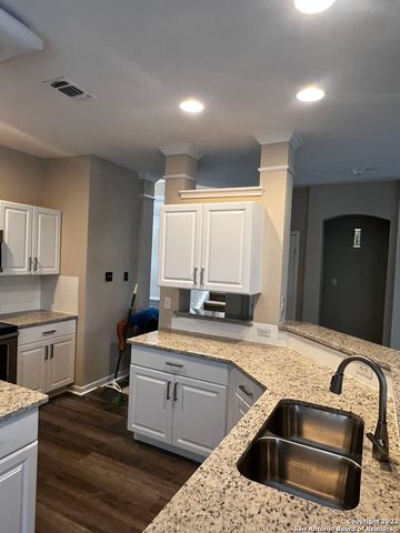 6035 Hart Field, San Antonio, TX 78249