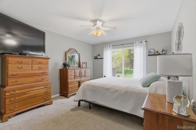 53199 Pineridge Drive, Chesterfield Township, MI 48051