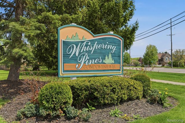53199 Pineridge Drive, Chesterfield Township, MI 48051