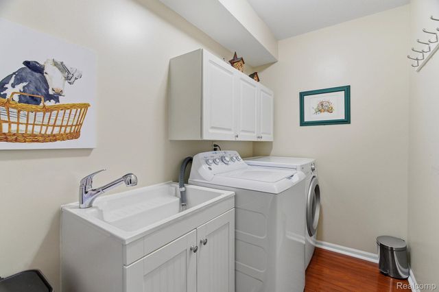 53199 Pineridge Drive, Chesterfield Township, MI 48051