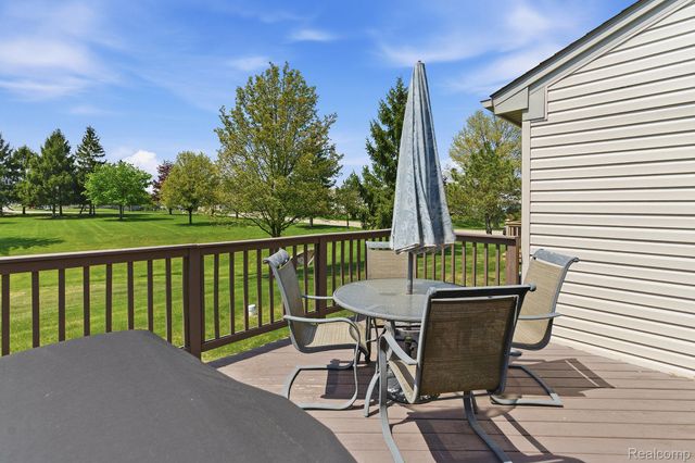53199 Pineridge Drive, Chesterfield Township, MI 48051