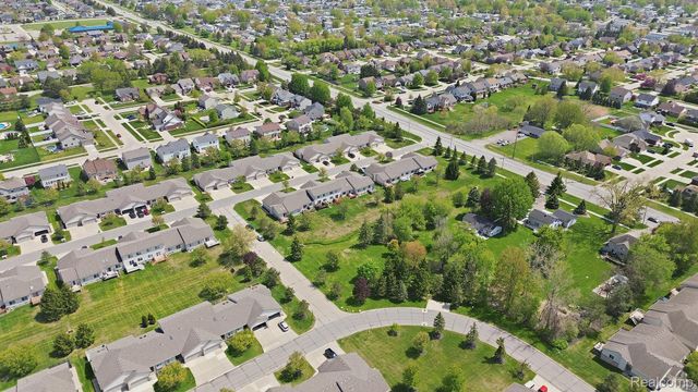 53199 Pineridge Drive, Chesterfield Township, MI 48051
