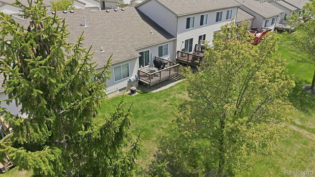 53199 Pineridge Drive, Chesterfield Township, MI 48051