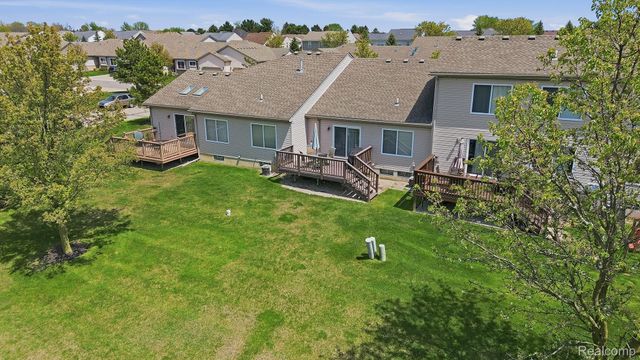 53199 Pineridge Drive, Chesterfield Township, MI 48051