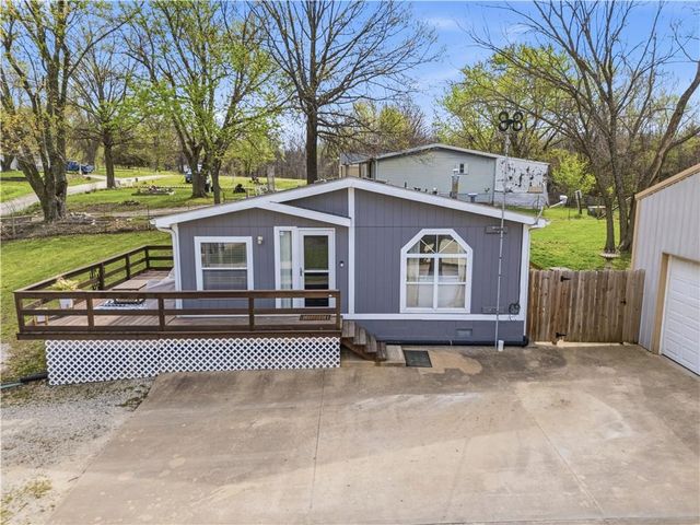 1201 Pecan Street, Odessa, MO 64076
