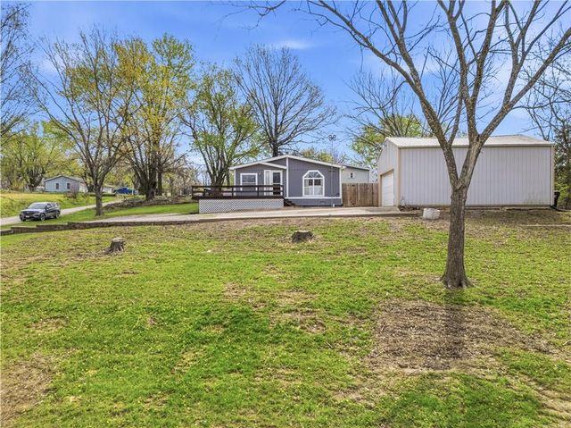 1201 Pecan Street, Odessa, MO 64076