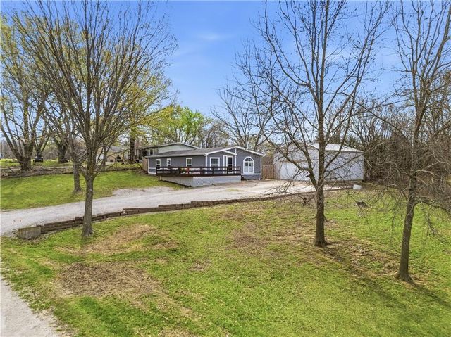 1201 Pecan Street, Odessa, MO 64076