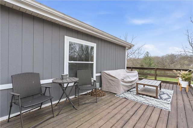 1201 Pecan Street, Odessa, MO 64076