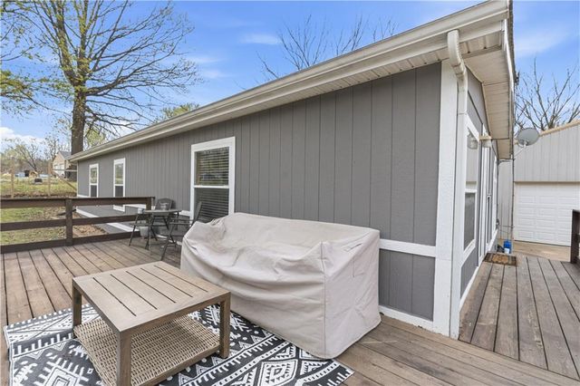 1201 Pecan Street, Odessa, MO 64076