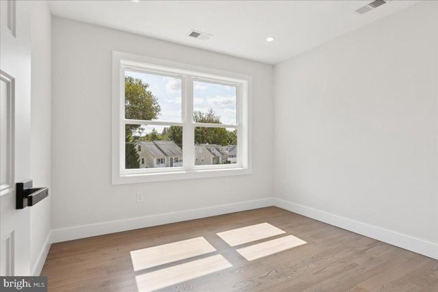 288 CLAMER RD, Ewing, NJ 08628